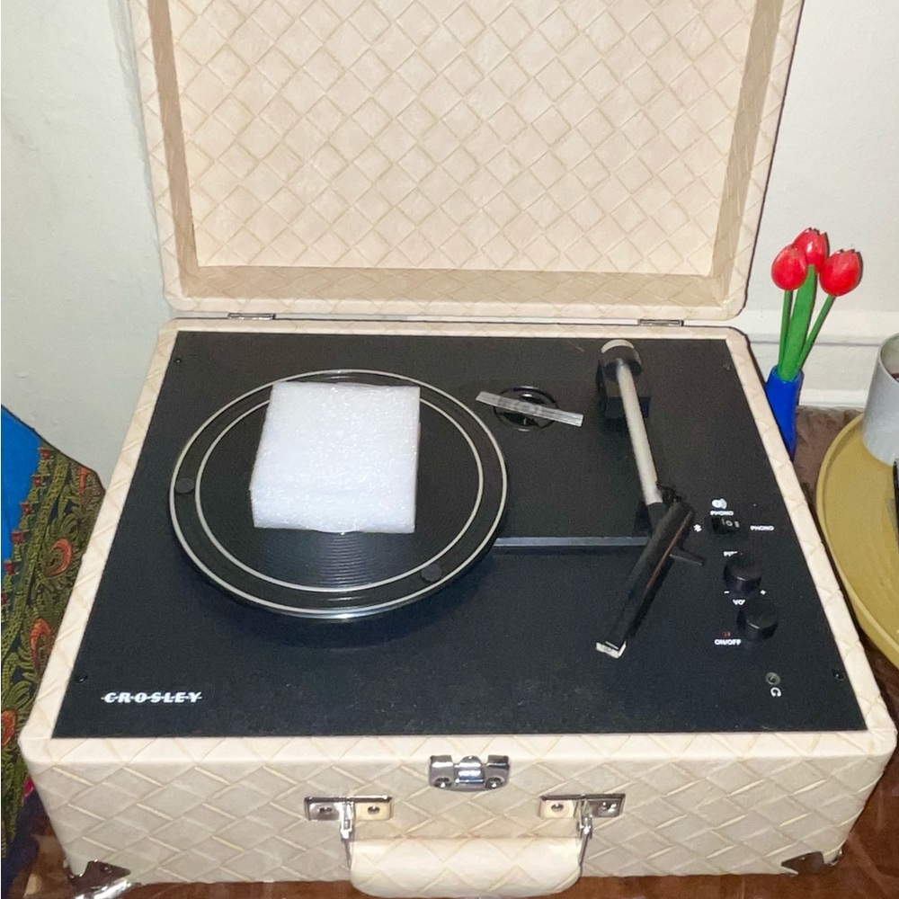 Brand NEW Anthology Turntable - Light Tan/Beige Crosley Record Player bluetooth